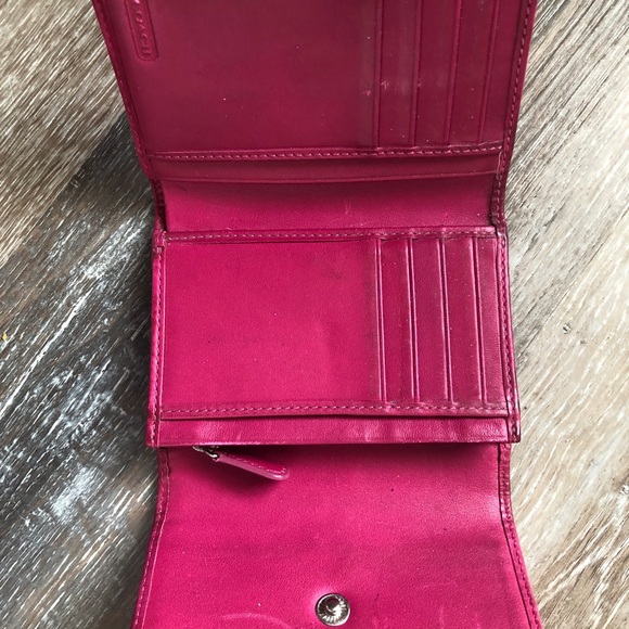 Coach Pink Leather Wallet ❤️ - Picture 2 of 3